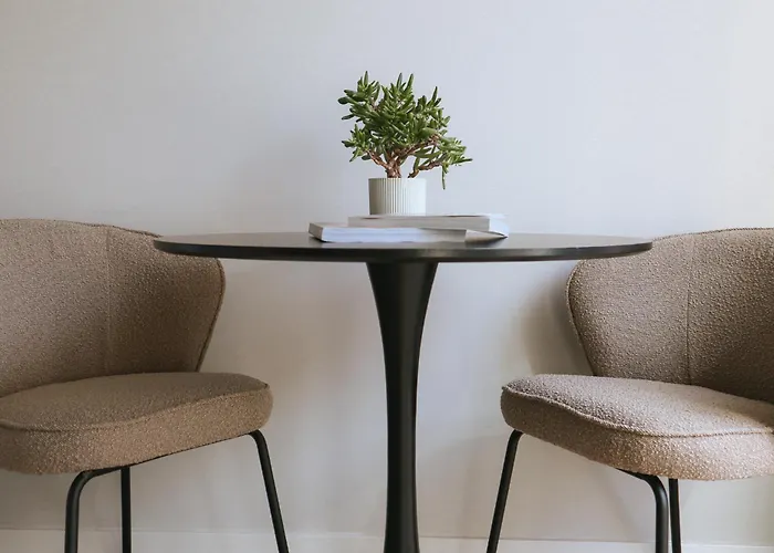 West 7 Διαμέρισμα *