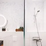 West 7 Apartment *