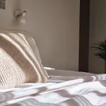 Апартаменты West 7 *