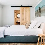 West 7 Апартаменты