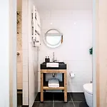 Апартаменты West 7 Зандфорт