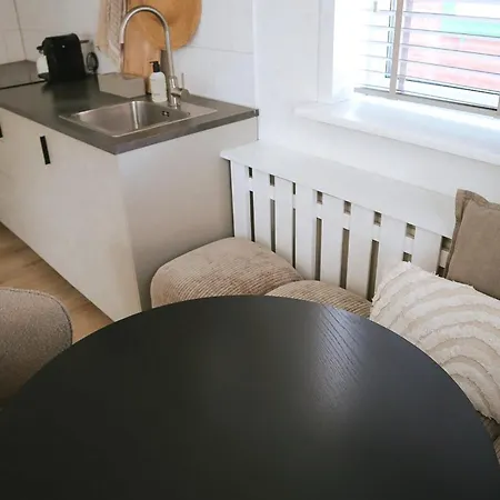 Apartament West 7 *