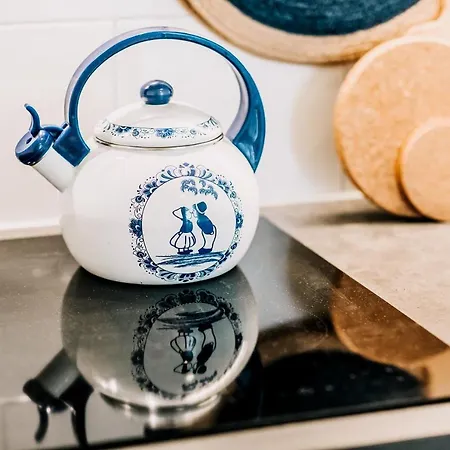 West 7 * Зандфорт